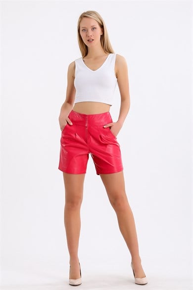 Short en cuir fuchsia coupe régulière
