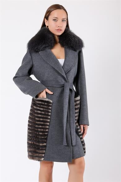 Manteau Cachemire avec garniture de fourrure de renard et garniture de vison gris