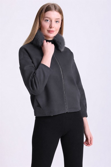 Veste en cachemire gris avec fitures en renard