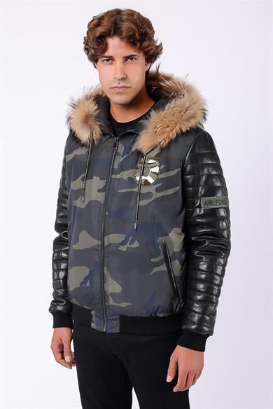 Manteau en cuir kaki avec parure de renard