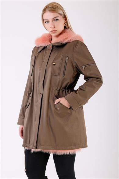 Trench en fibre kaki avec garniture fourrure