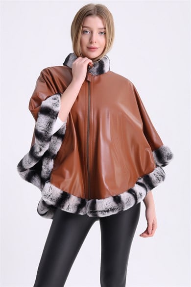 Veste en cuir marron cape à garniture réversible en fourrure de rex