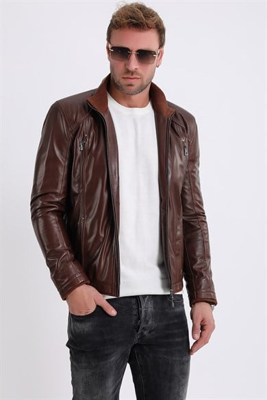 Veste en cuir marron avec détails en caoutchouc