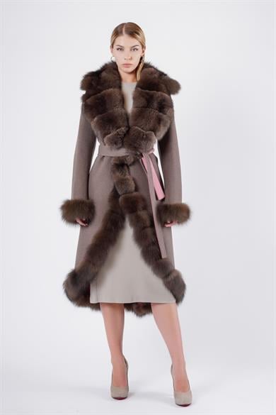 Manteau en alpaga laine brun avec garniture zibeline
