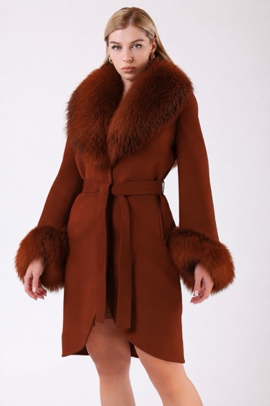 Manteau en cachemire brun rouille avec garniture en fourrure de renard