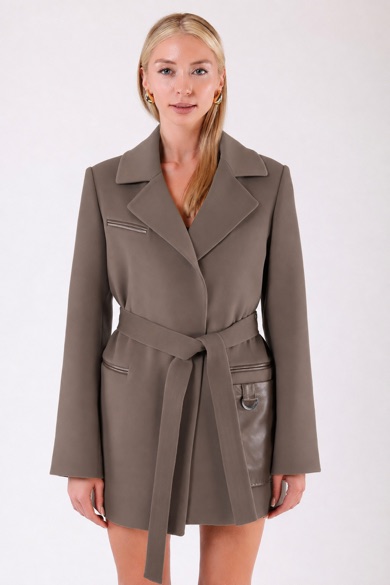 Manteau en cachemire beige foncé avec finitions en cuir