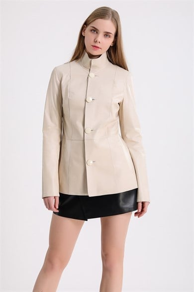 Veste en cuir crème boutonnée