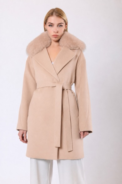 Manteau en cachemire Miranda crème avec finiture en fourrure