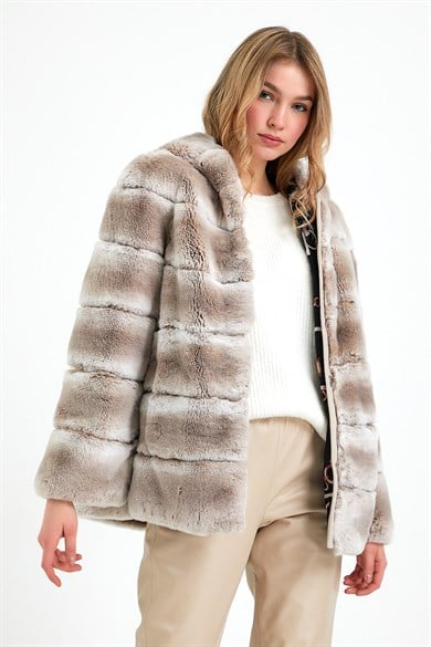 Manteau en fourrure de rex couleur crème