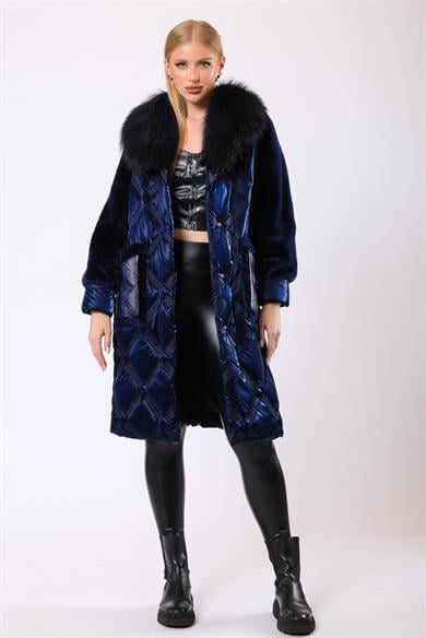 Doudoune Alexandra en laine bleu marine avec garniture en fourrure