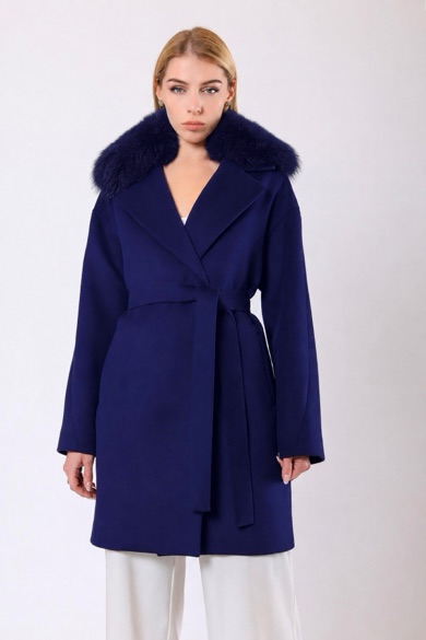 Manteau en cachemire bleu marine Miranda avec détail fourrure