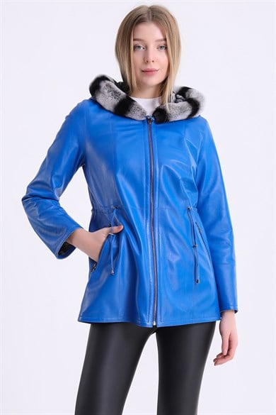 Manteau en cuir bleu réversible avec garniture en rex