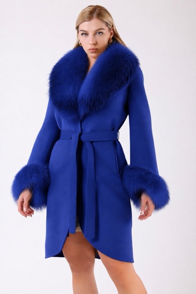 Manteau en cachemire bleu marine avec finitions en renard