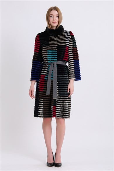 Manteau multicolore avec détails en vison