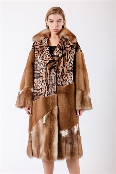 Manteau en fourrure kaki naturel marron café à motif léopard avec garniture en fourrure de renard et vison