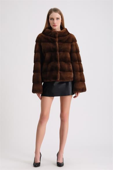 Manteau en vison brun naturel