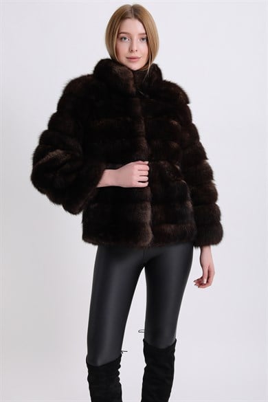 Manteau en fourrure de zibeline marron foncé naturel