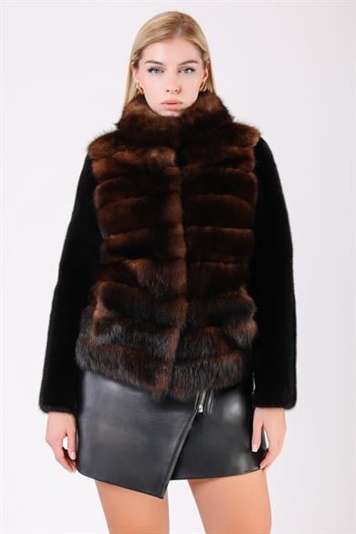 Manteau en vison naturel avec détails fourrure de zibeline noire