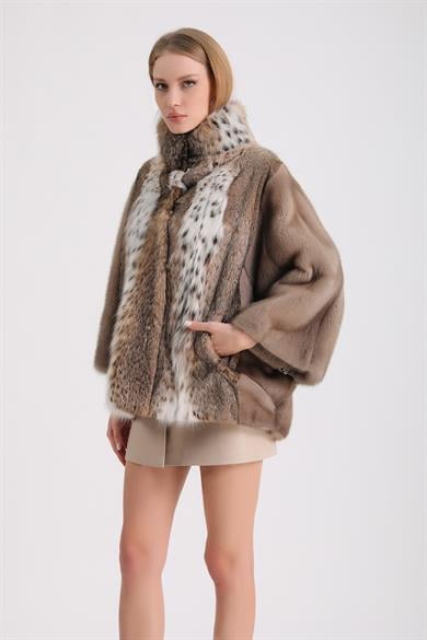 Manteau en vison avec garniture de zibeline naturelle