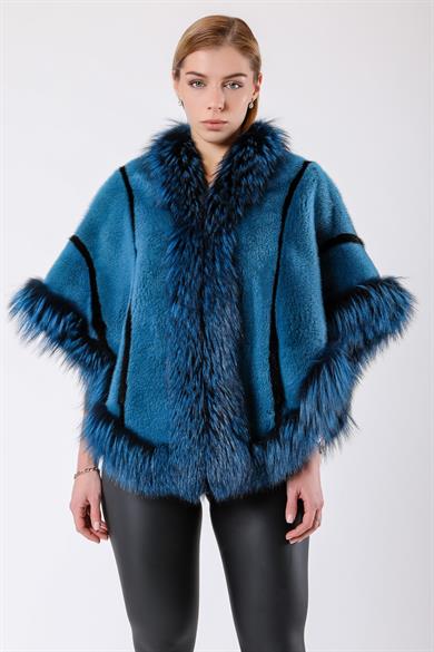 Manteau de vison bleu océan avec détails en fourrure de renard