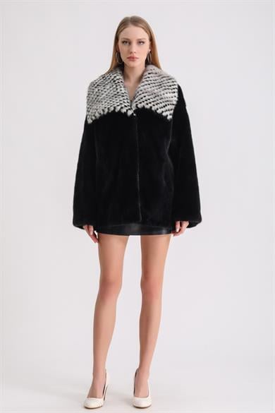 Manteau en vison noir avec broderies Dama