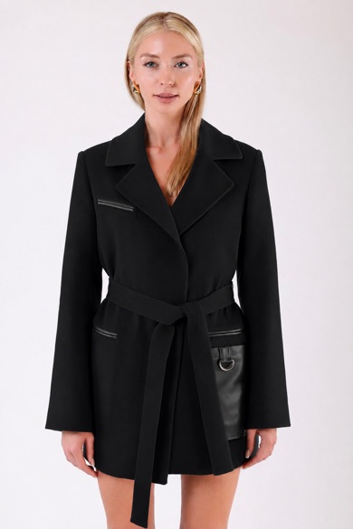 Manteau en cachemire noir avec finitions en cuir