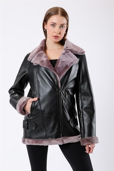 Manteau en cuir doublé de fourrure noir et violet profond