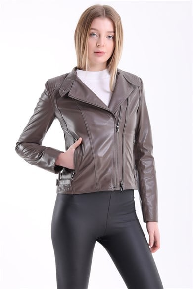 Veste en cuir marron croisée ajustée