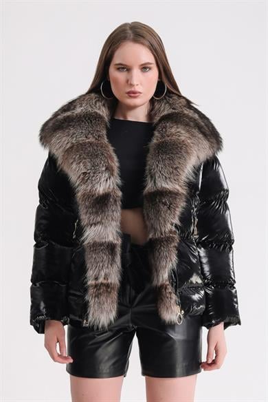 Manteau puffer noir avec détail fourrure de renard