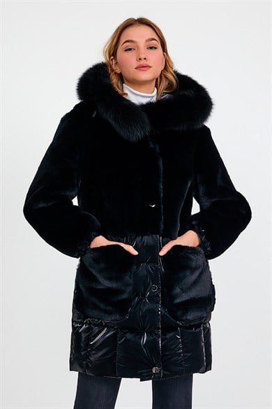 Manteau puffé noir Glam avec garniture de fourrure de renard