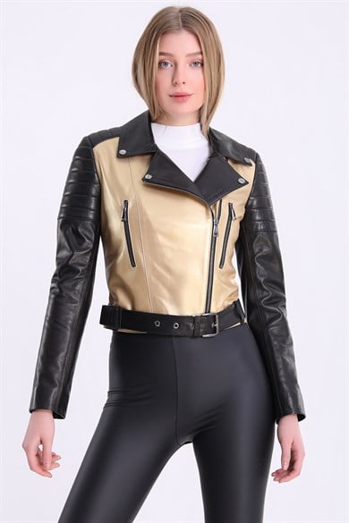 Veste en cuir noir avec détails dorés