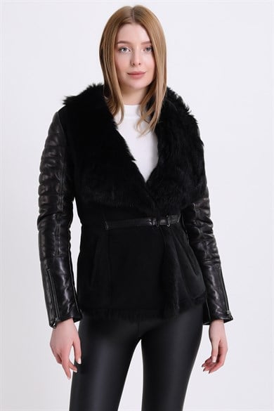 Manteau en daim noir avec doublure en fourrure