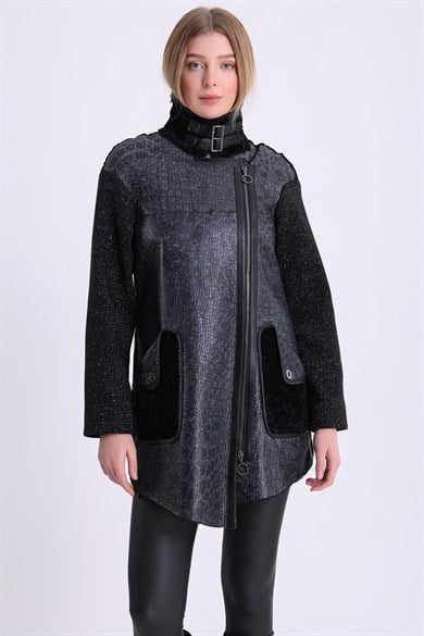 Manteau en astrakan anthracite avec garniture en fourrure d'agneau noir