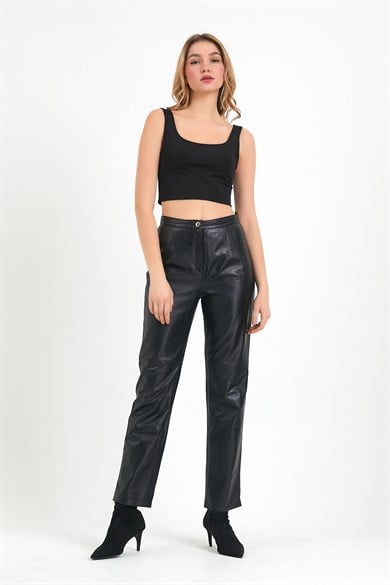 Pantalon en cuir noir coupe régulière