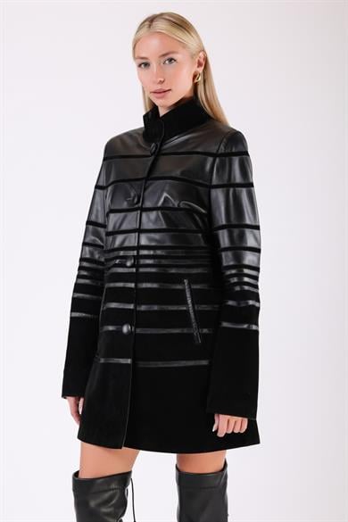 Manteau en cuir noir avec détail de ruban
