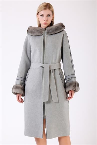 Manteau en alpaga gris froid avec garniture vison