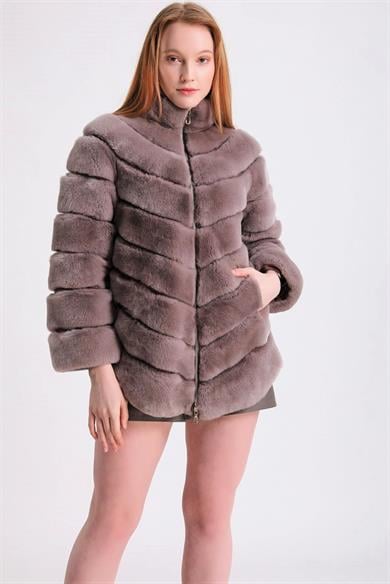 Manteau en fourrure de vison avec capuche