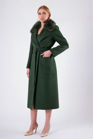 Manteau en cachemire vert avec fitures en fourrure