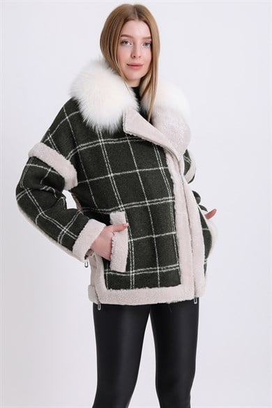 Manteau alpaga à carreaux vert avec finition fourrure renard