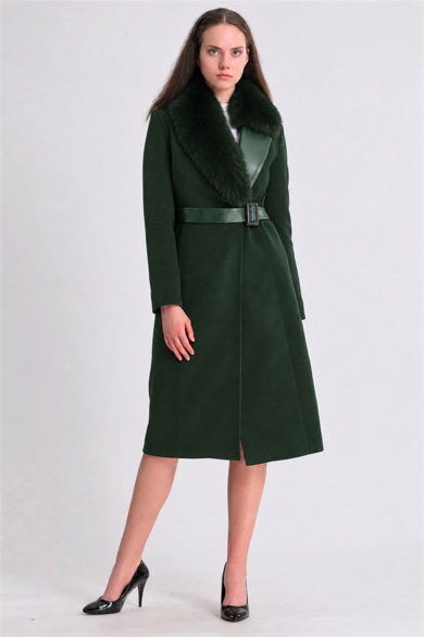 Manteau en cachemire vert avec finitions en fourrure de renard et montone